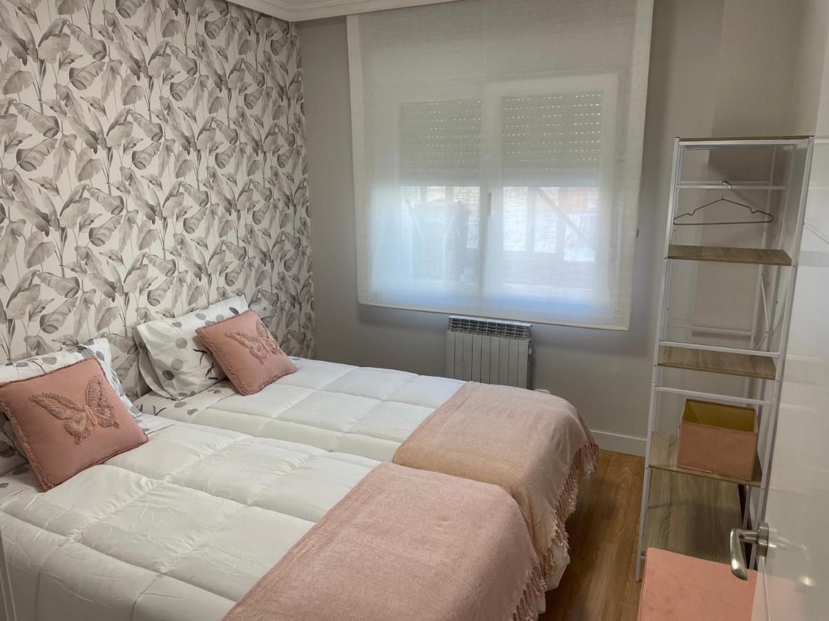Apartamento Cuatro Estaciones Calahorra Exterior foto